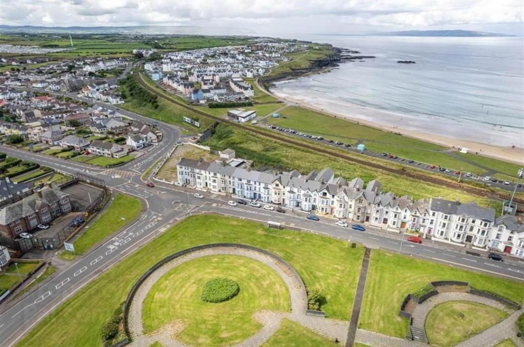 1 Dunluce Green - Portrush By The Sea Экстерьер фото